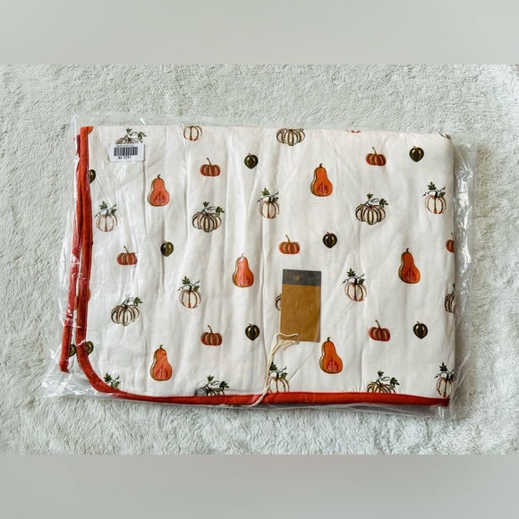NIB Kyte Pumpkin Toddler Blanket - Picture 2 of 2